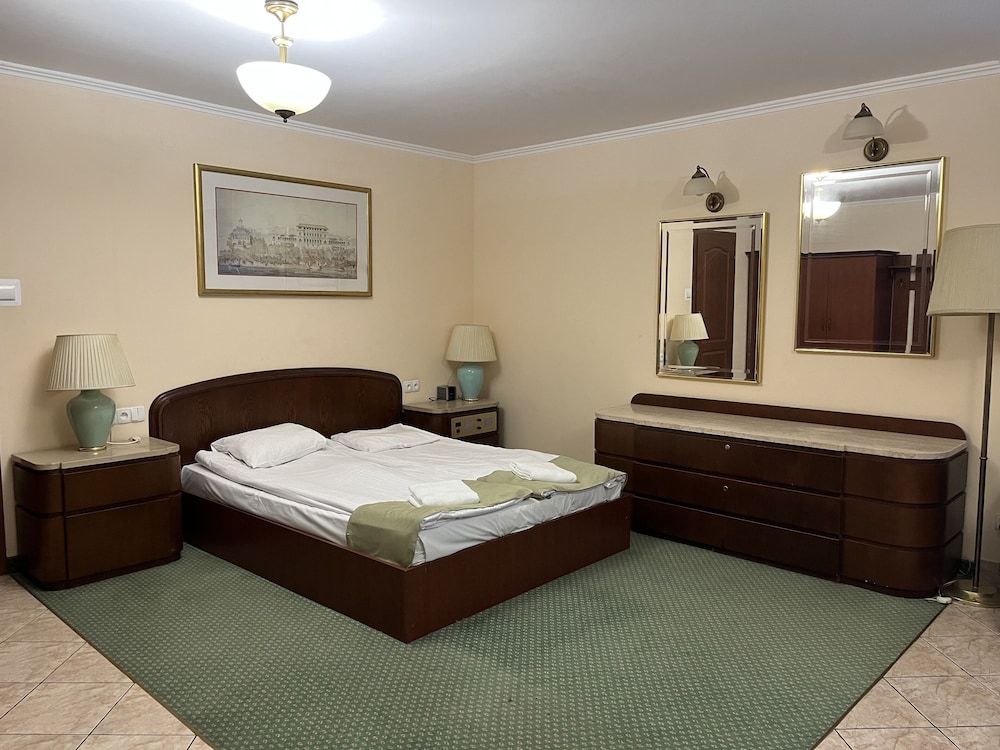 BASIC, DOUBLE BED