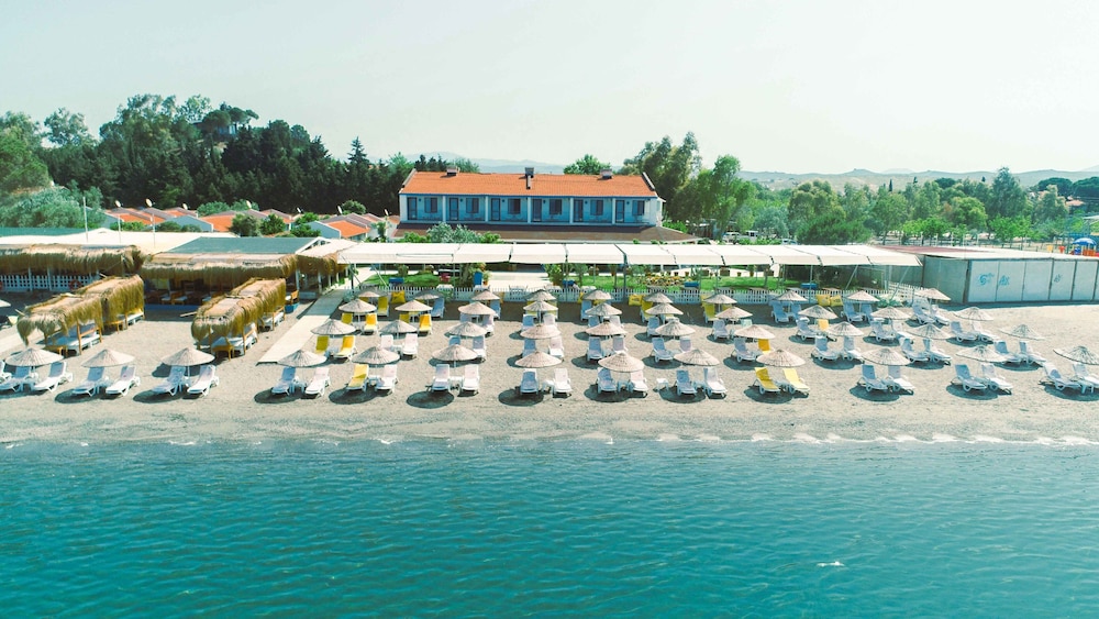 Teos Ormanci Tatil Koyu 1/26