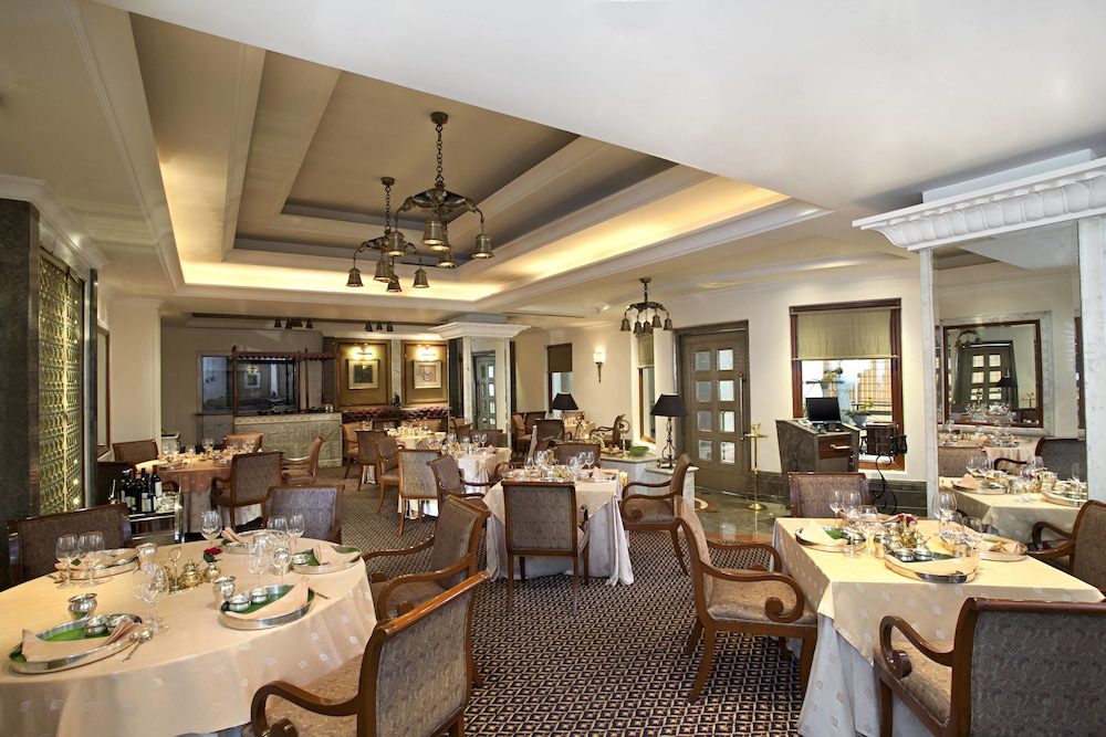 Sheraton New Delhi 24/40