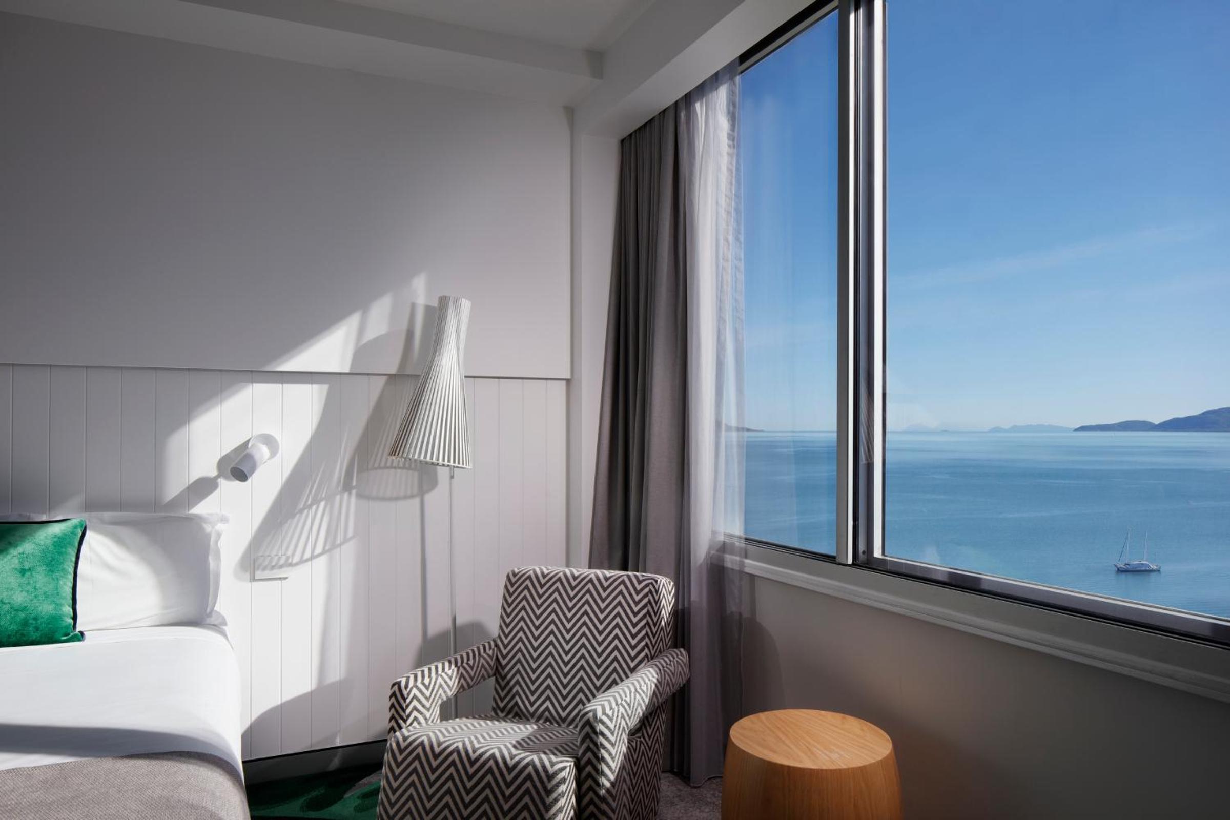 Resort, Suite, Twin Beds