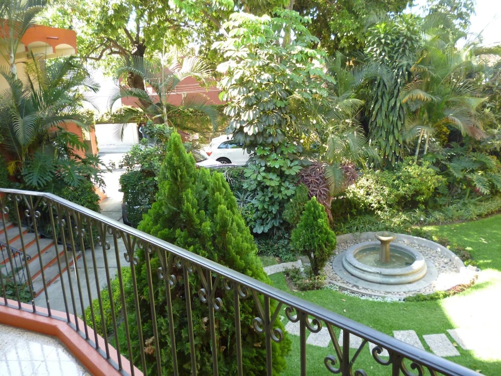 Hotel La Casona del Llano 30/33