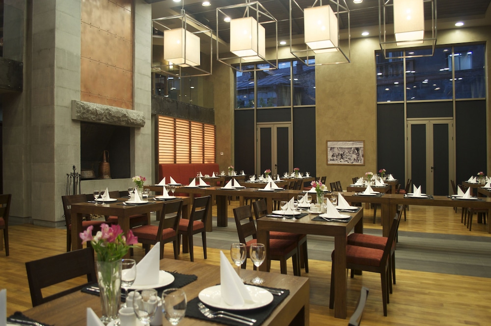 Tufenkian Historic Yerevan Hotel 43/61