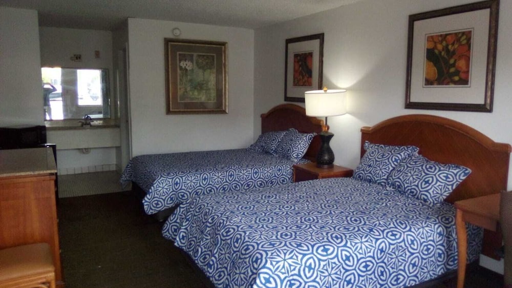 Ambassador Inn 23/32