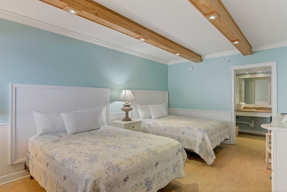 Sea And Breeze Hotel And Condo 21/49