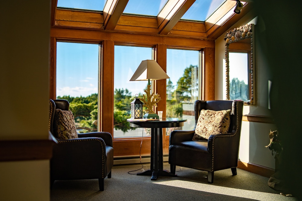 Chateau Westport Resort 37/63
