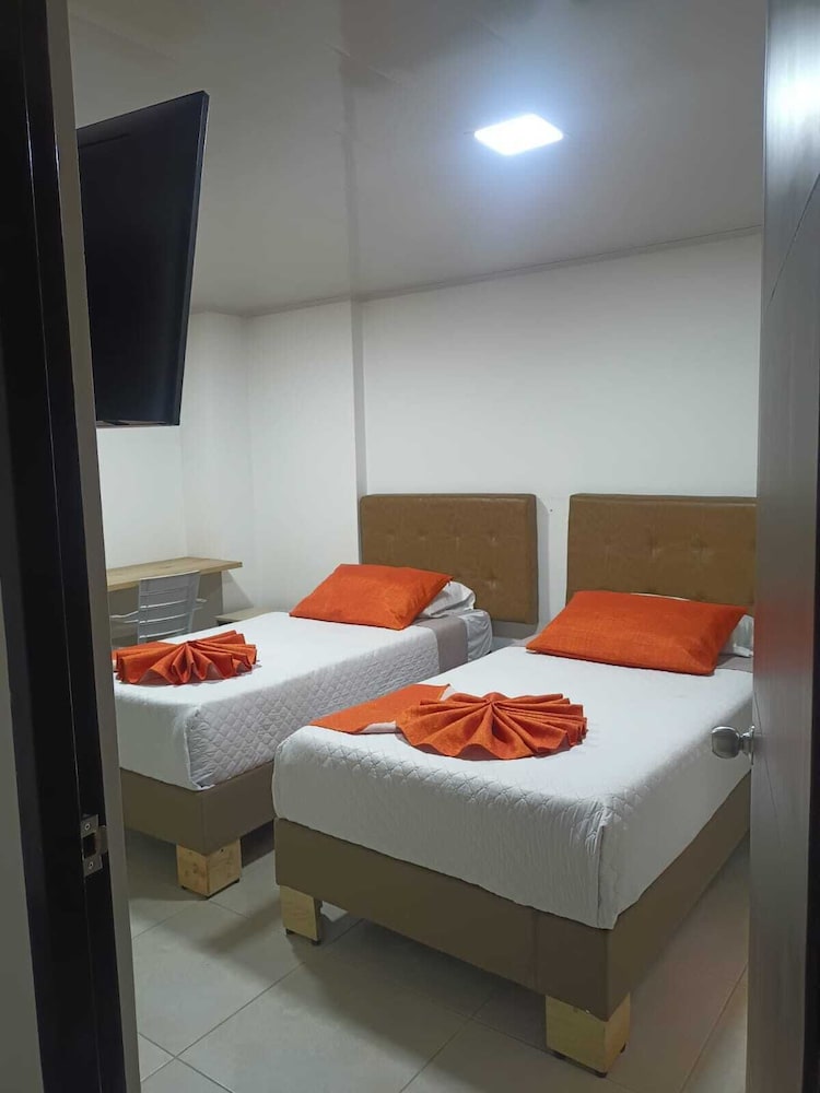 Hotel Monarka 6/25