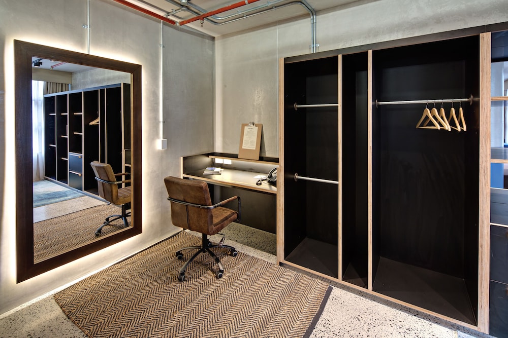 Zara Tower Serviced Apartments 65/78