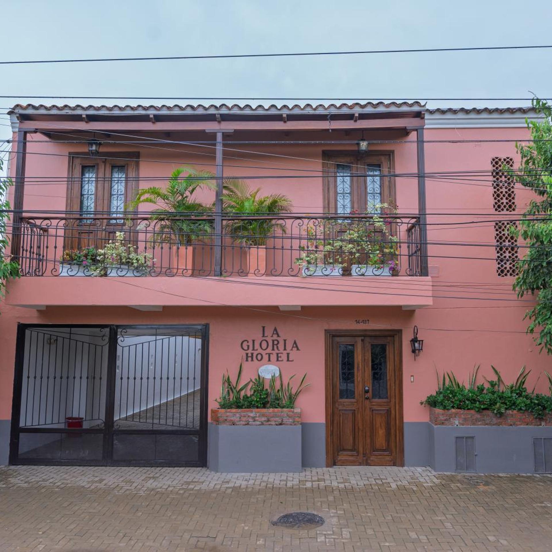 Hotel La Gloria 2/63