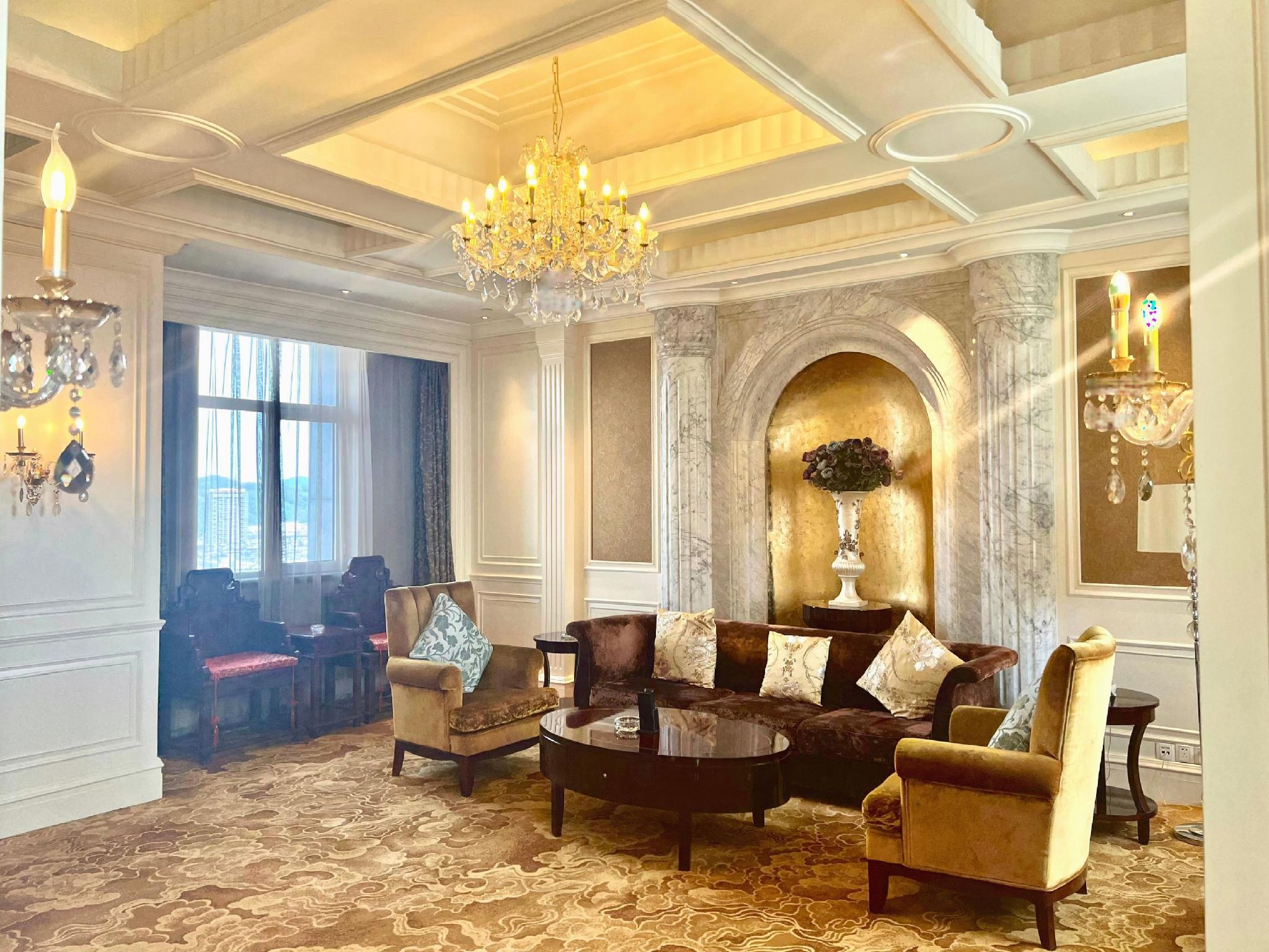 Zhongwei International Holiday Hotel 37/49