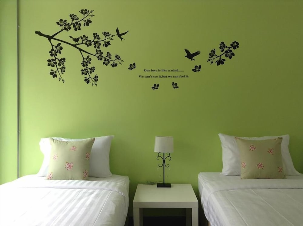 Standard, Twin Beds