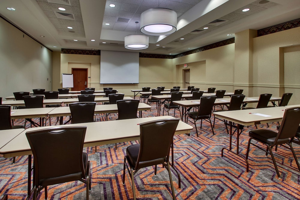 Drury Inn and Suites Findlay 42/50