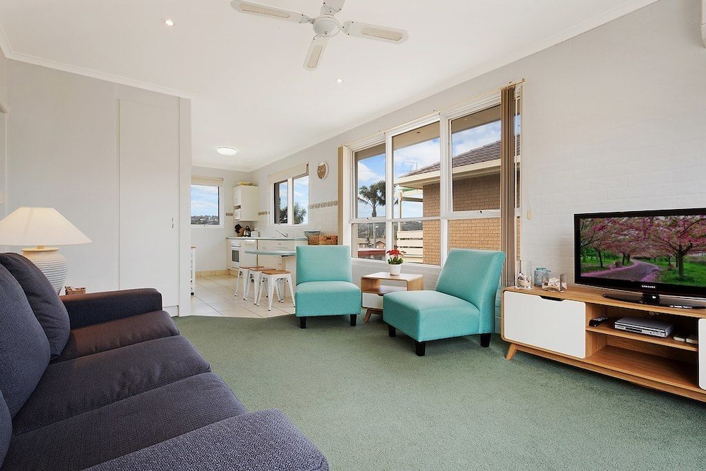 MERIMBULA BEACH APARTMENTS 6/9
