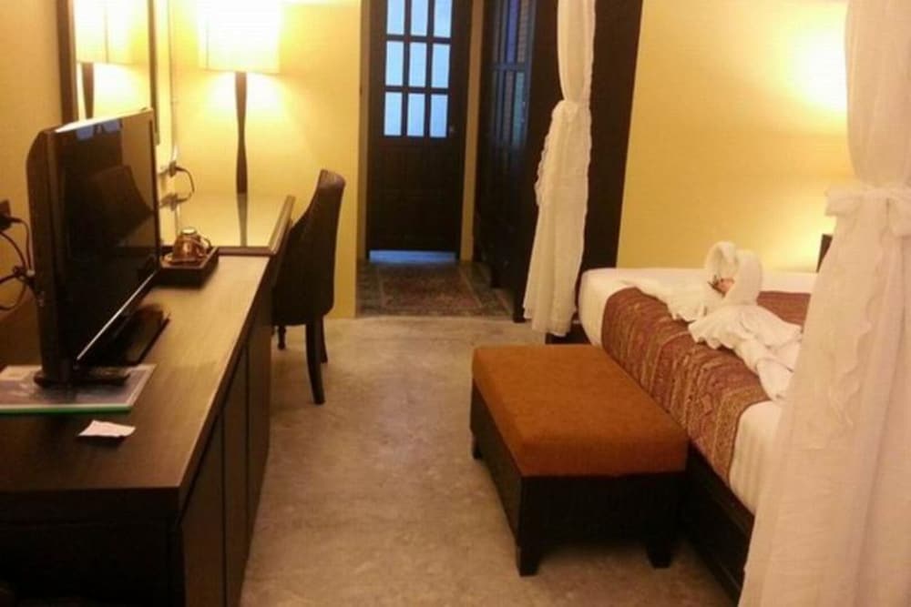 Baan Phuanda Phuket 34/79