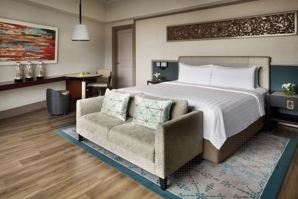 Shangri La Hotel Surabaya Kt 19/65