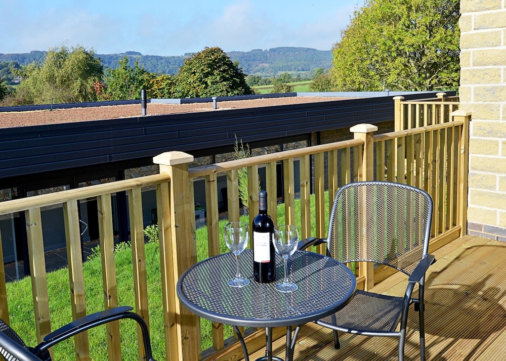 The View at The White Horse Woolley Moor 18/25