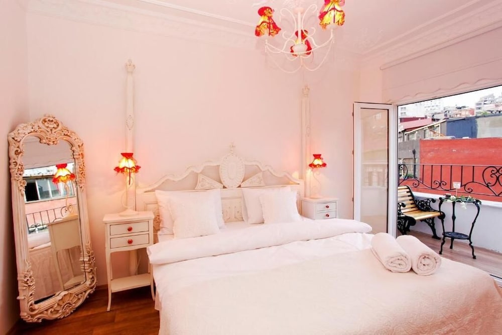 The White Swan Suites Beyoglu 13/74