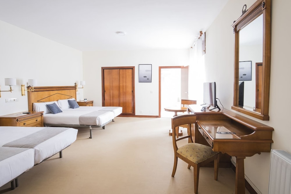 Hotel Iberia 42/68