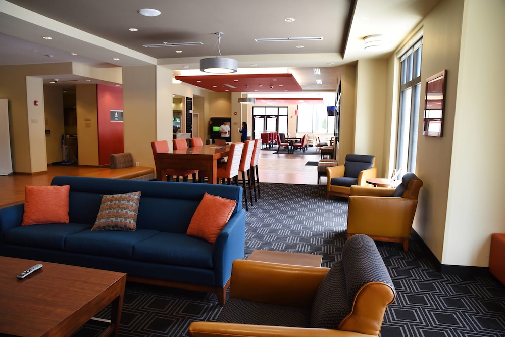 TownePlace Suites Lawrence Downtown 21/32