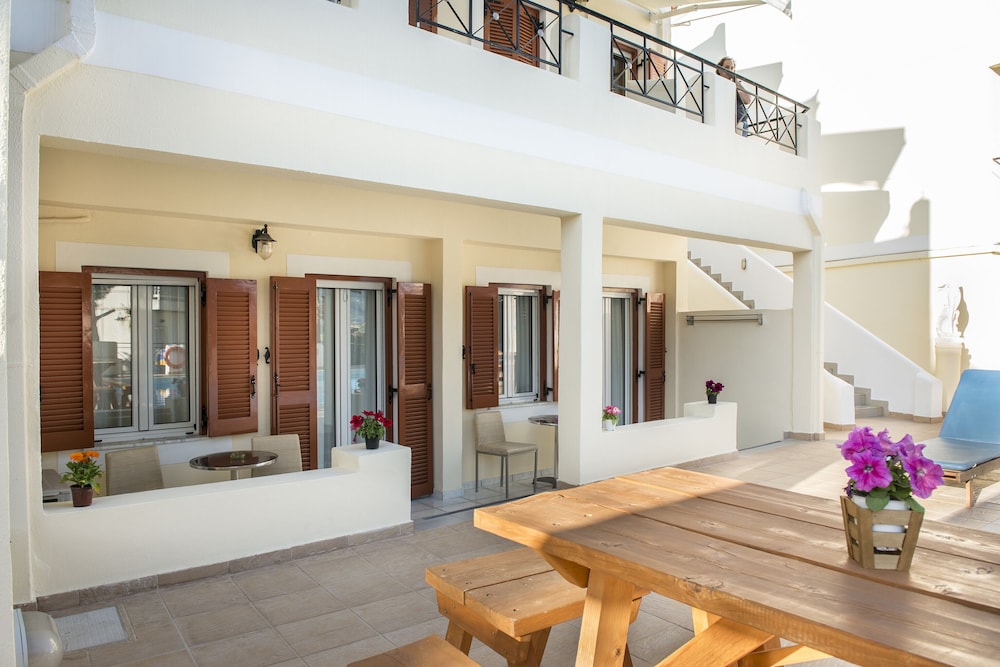 KOSTIS VILLAS 14/70