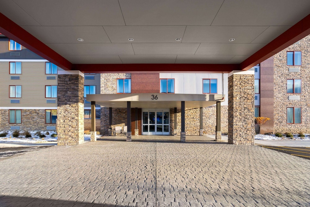 Hawthorn Extended Stay by Wyndham Williston/Burlington 31/38