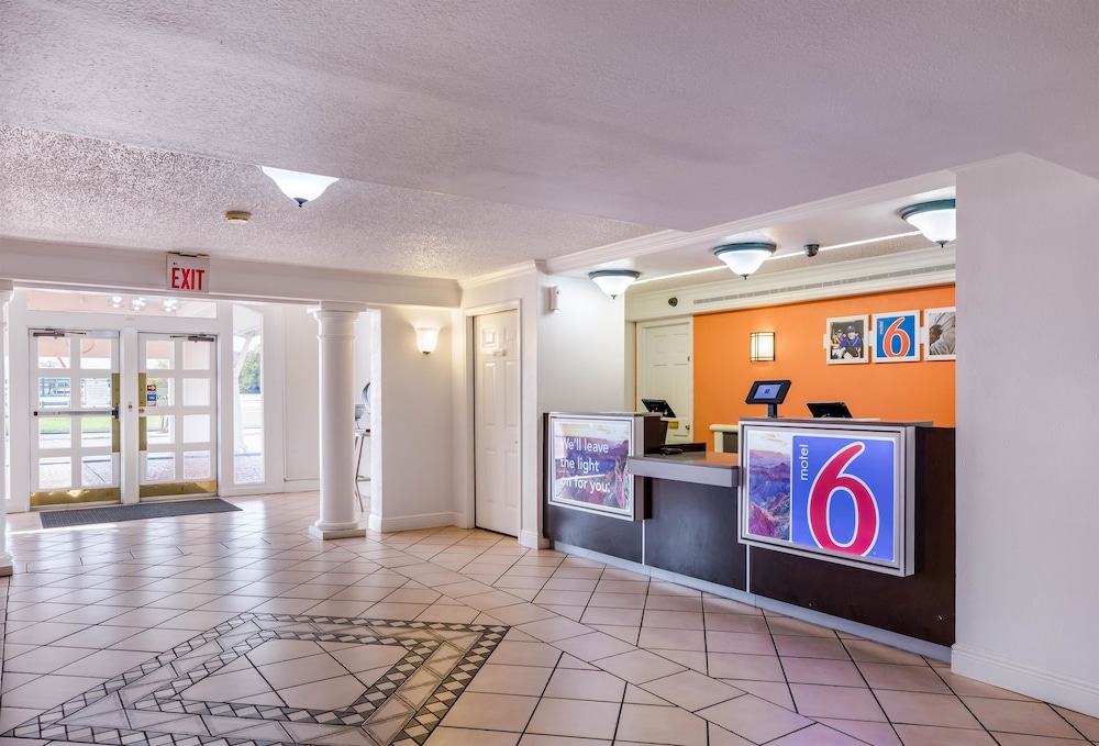 Motel6 Beaumont, TX 14/61