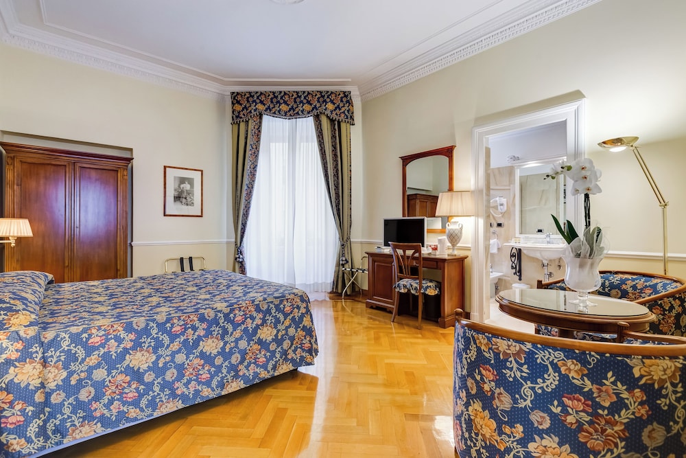 Hotel Cellini 11/61