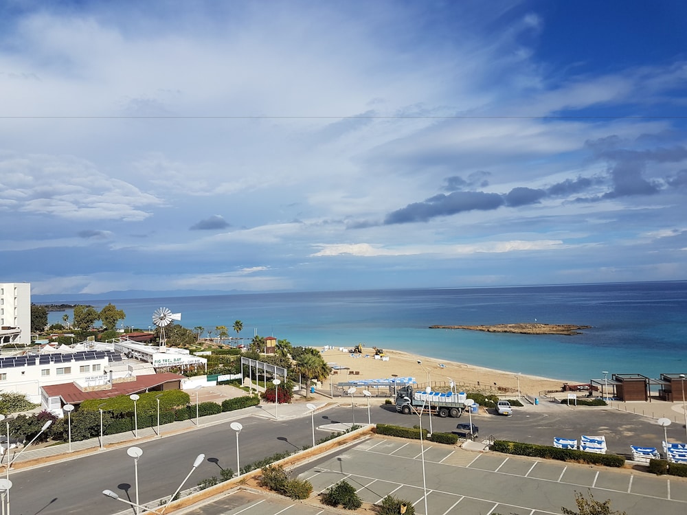 Astreas Beach Hotel 39/50