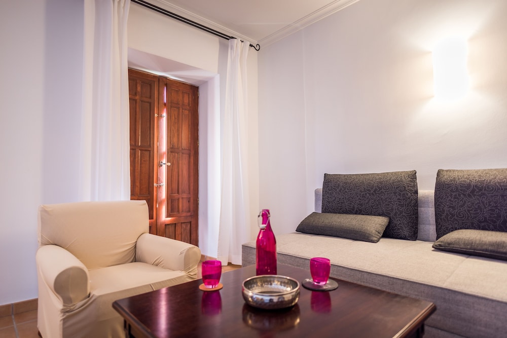 Hotel Rural Son Manera 36/65