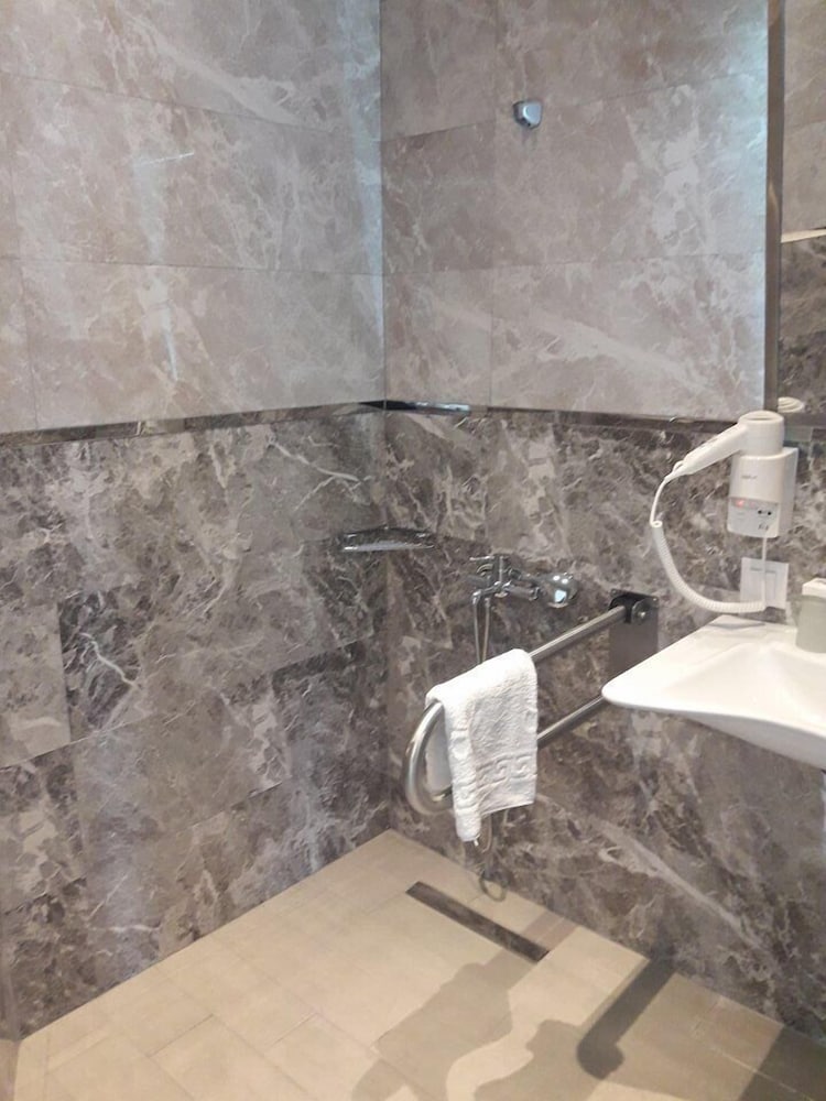 Exelans Hotel & Spa 8/45