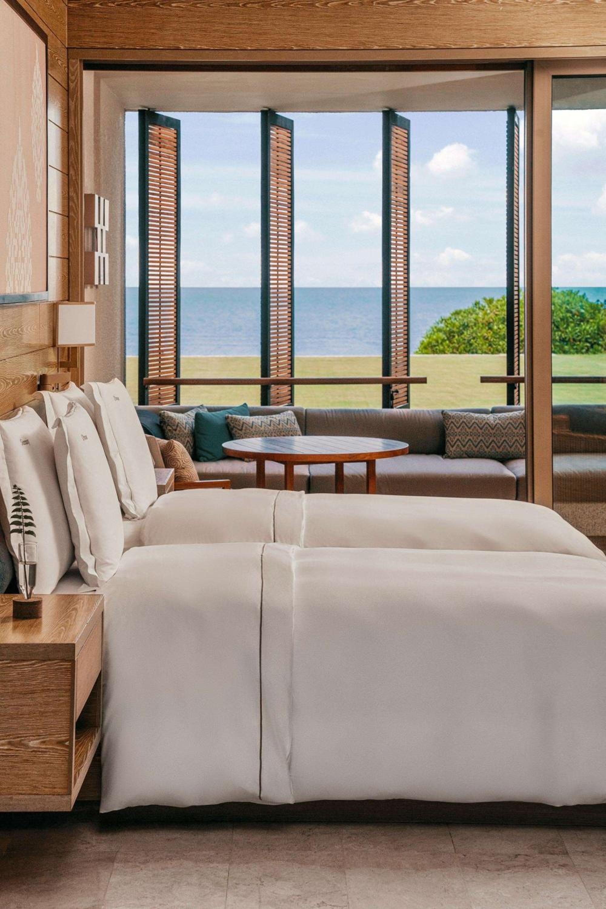 Junior Suite, Twin Beds, Ocean Front
