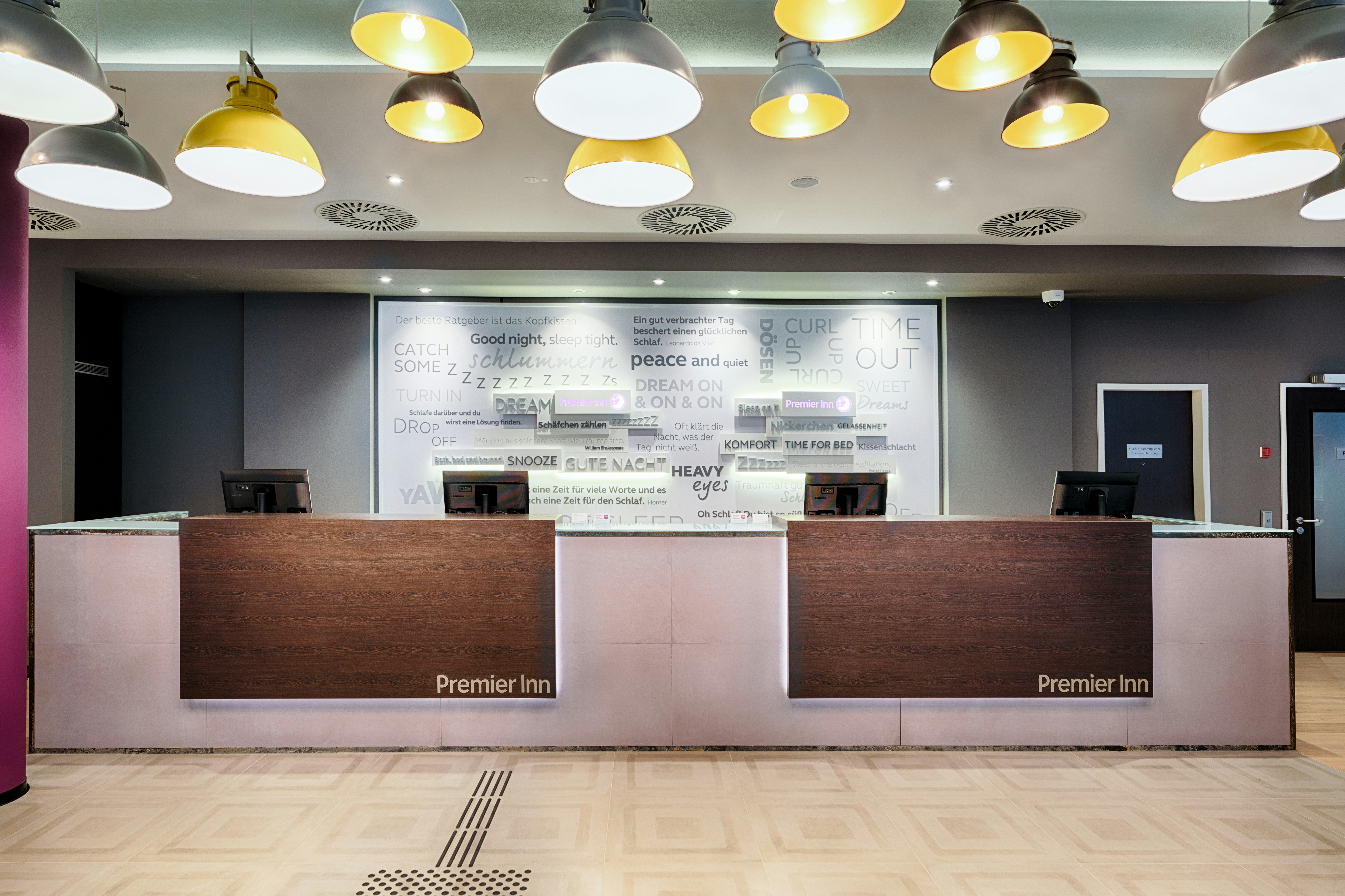 Premier Inn Dusseldorf City Friedrichstadt 6/37