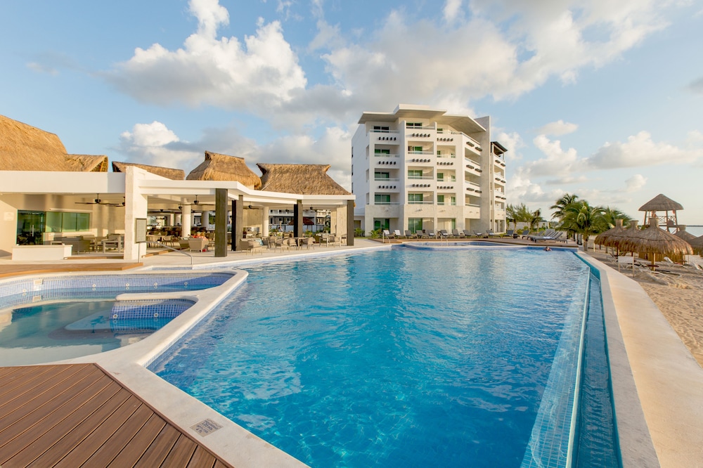 Ventus at Marina El Cid Spa & Beach Resort - All Inclusive in PUERTO MORELOS