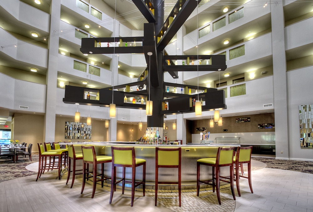 Holiday Inn Hotel And Suites Tupelo North 38/55