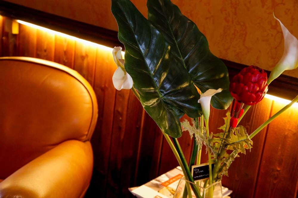 REX HOTEL 32/55