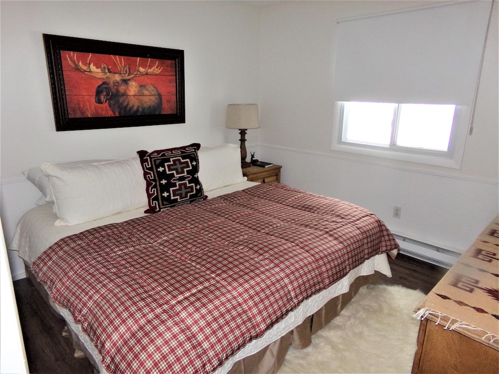 Blue River Condos 3 Bed 2 Bath 3/38