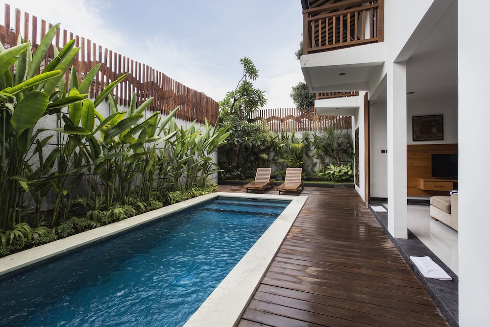 Delu Villas And Suites Seminyak 37/48