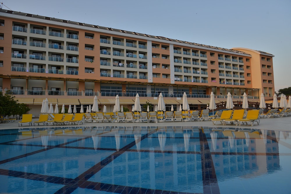 Casa Fora Beach Resort 14/67
