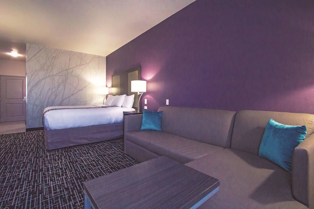 La Quinta Inn Suites By Wyndham Pampa 26/52
