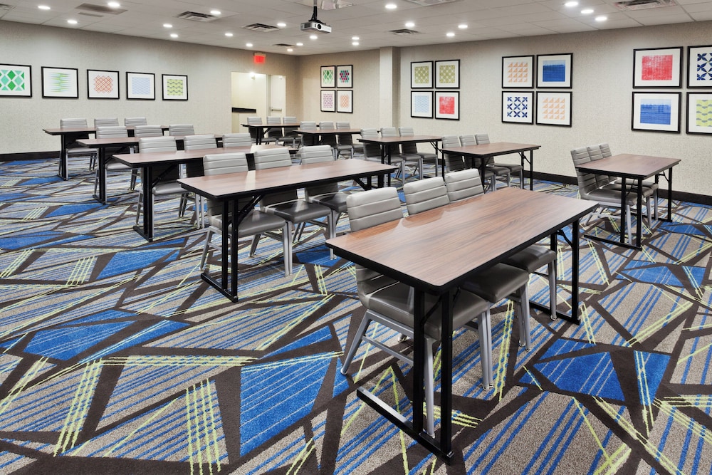 Holiday Inn Express Hotel And Suites Rome East 37/50