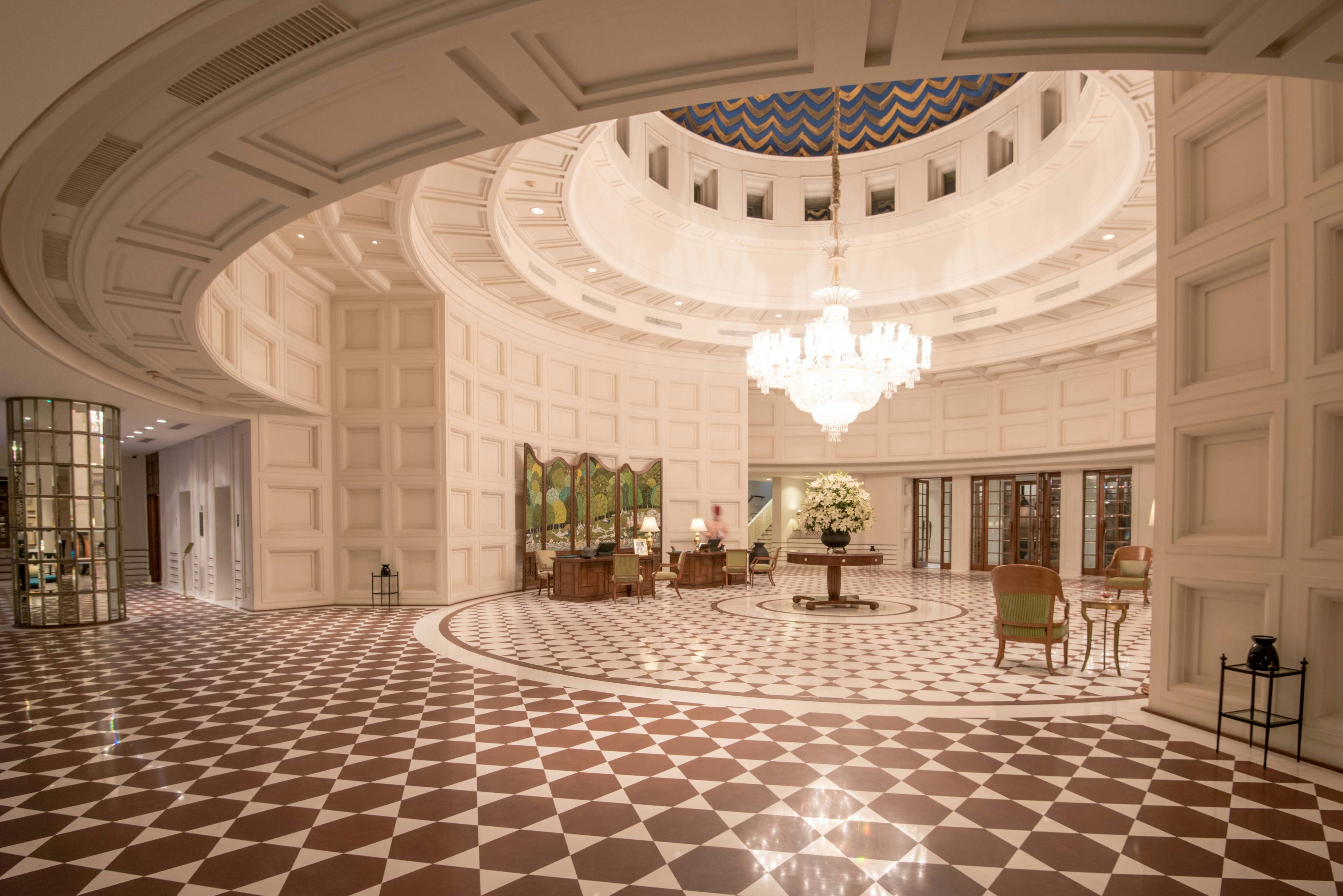 Oberoi Amarvilas 5/73