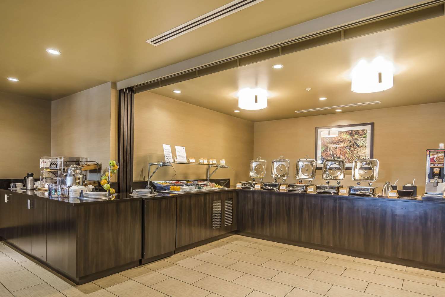 Quality Hotel & Conference Centre Fort McMurray 13/41
