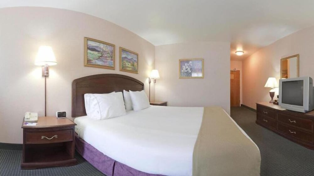 Holiday Inn Express Lexington 11/56