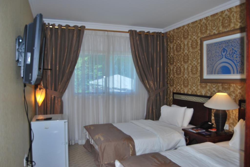 SHARJAH INTERNATIONAL AIRPORT HOTEL 4/23