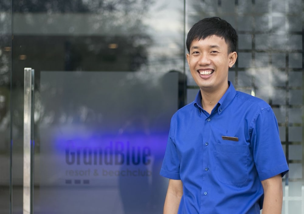 Grandblue Resort 10/70