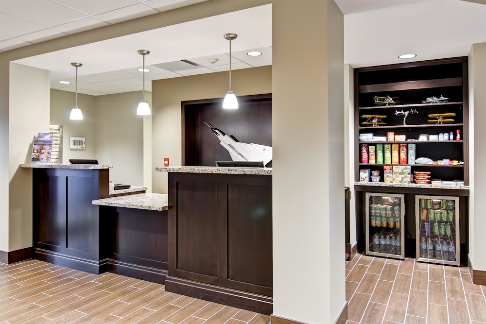Best Western London Airport Inn Suites 10/53