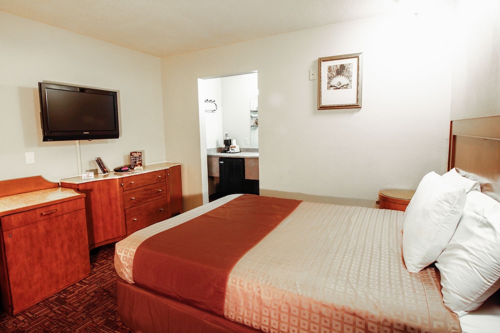 Heritage Inn San Diego 25/39