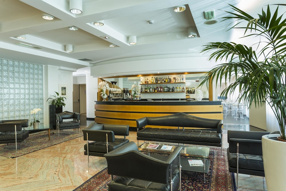 Astoria Suite Hotel 25/41