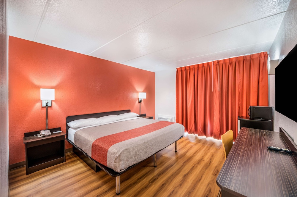 Motel6 Henderson, TX 25/44