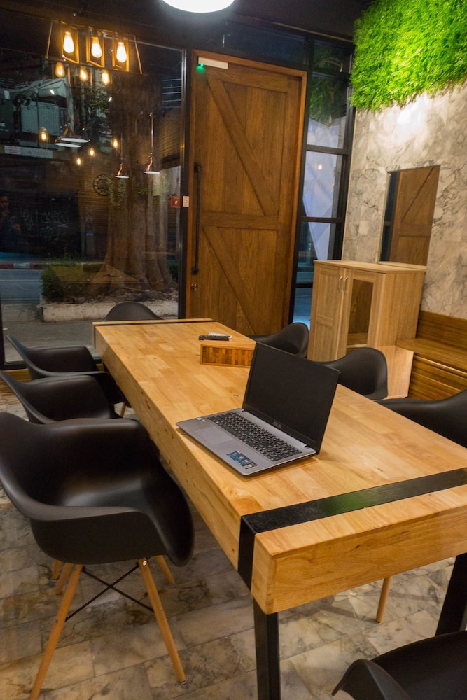 Comfy Bed Hostel - Adults Only 33/39