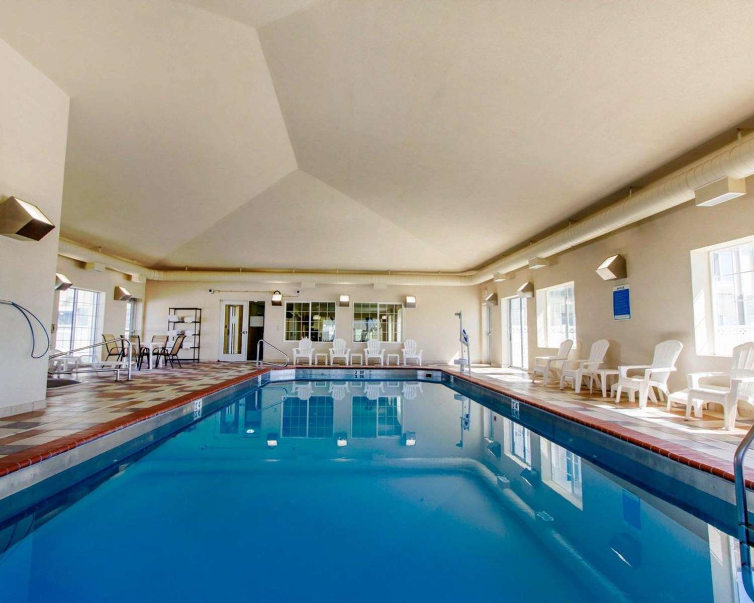 Sleep Inn & Suites Evansville - Casper 11/20
